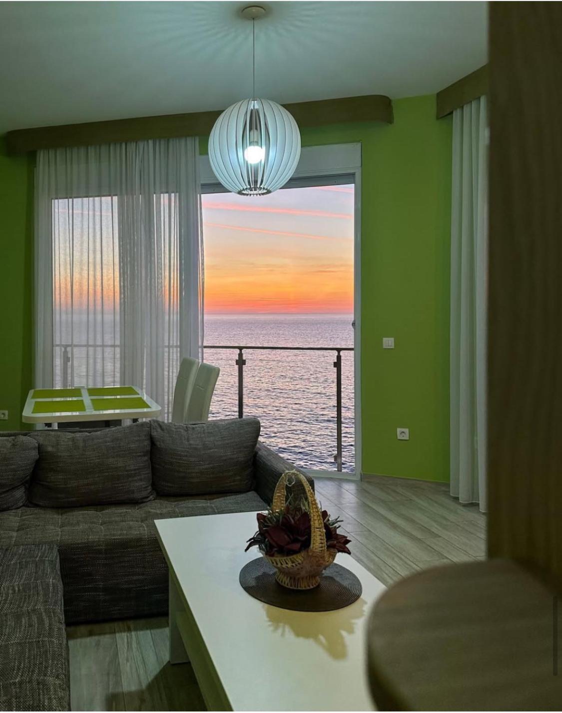 Paradise Beachfront View 1 Bar Dış mekan fotoğraf